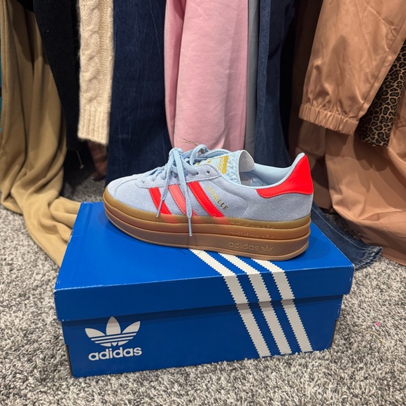 New Adidas Bold Gazelle Sz 8Womens / 6.5Juniors - Picture 3 of 5